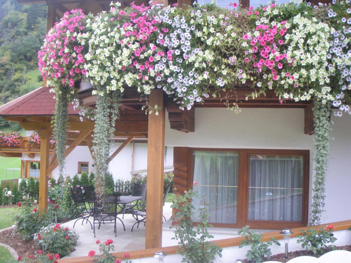 Landhaus Knoflach Neustift im Stubaital Kamer foto