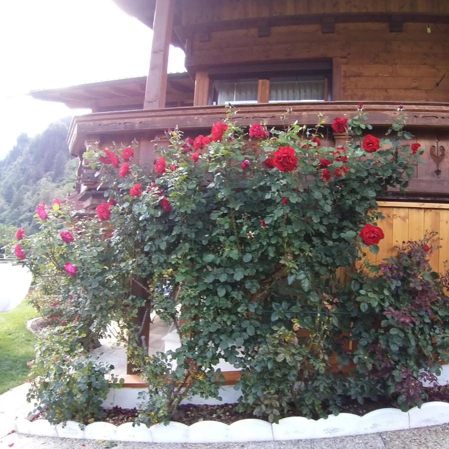 Landhaus Knoflach Neustift im Stubaital Buitenkant foto