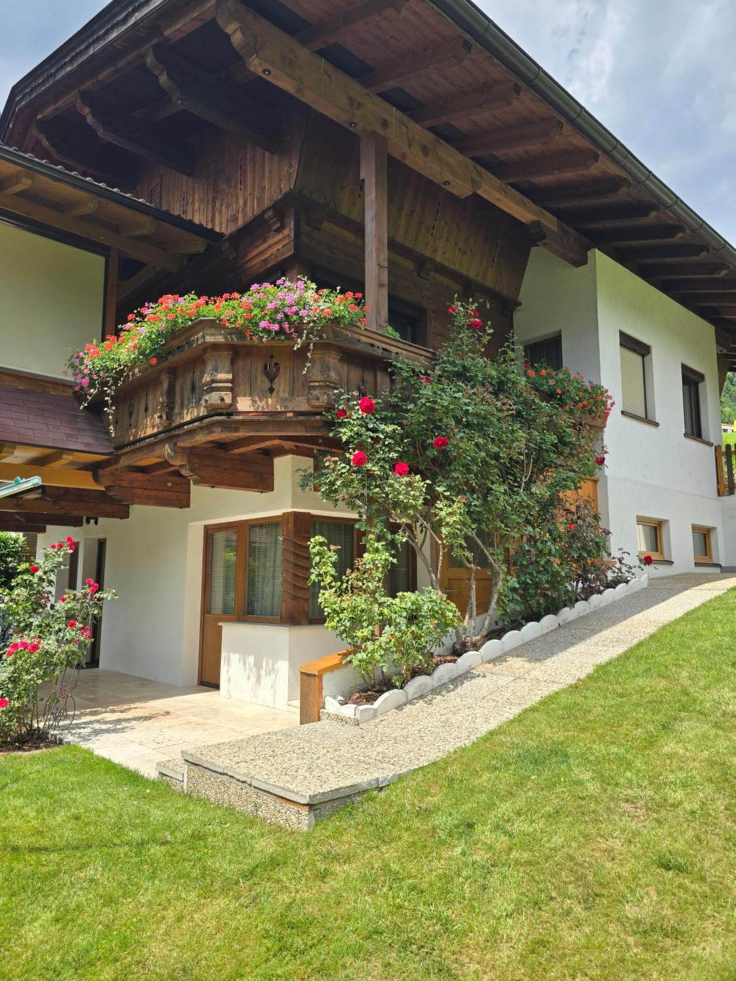 Landhaus Knoflach Neustift im Stubaital Buitenkant foto